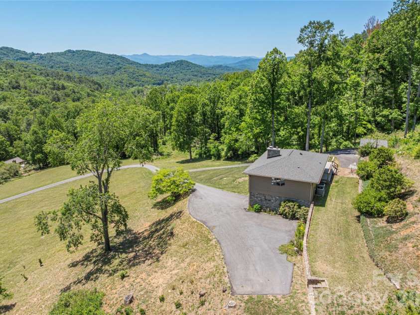 250 Lynn Cove Road, Asheville, NC 28804.  MLS# CAR4382312, YatesRealty ID 29093. 