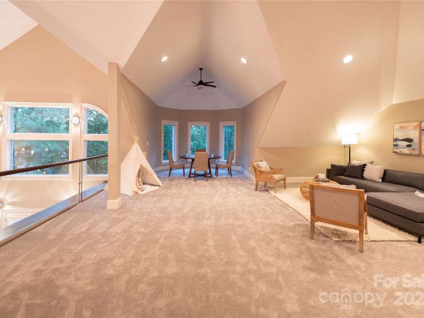 305 Mallard Drive, New London, NC 28127.  MLS# CAR4278141, YatesRealty ID 29094. 3rd level Flex space