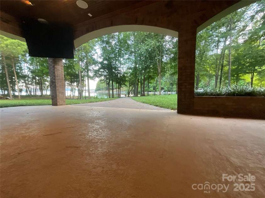 305 Mallard Drive, New London, NC 28127.  MLS# CAR4278141, YatesRealty ID 29094. 