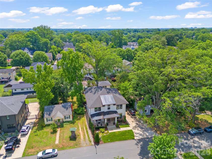 433 Atherton Street, Charlotte, NC 28203.  MLS# CAR4388968, YatesRealty ID 29096. 