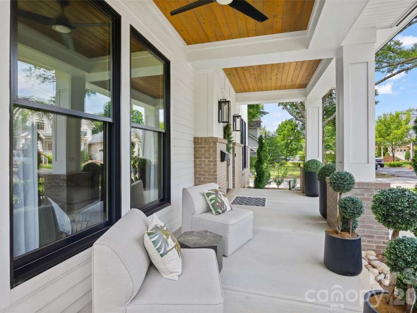 433 Atherton Street, Charlotte, NC 28203.  MLS# CAR4388968, YatesRealty ID 29096. 