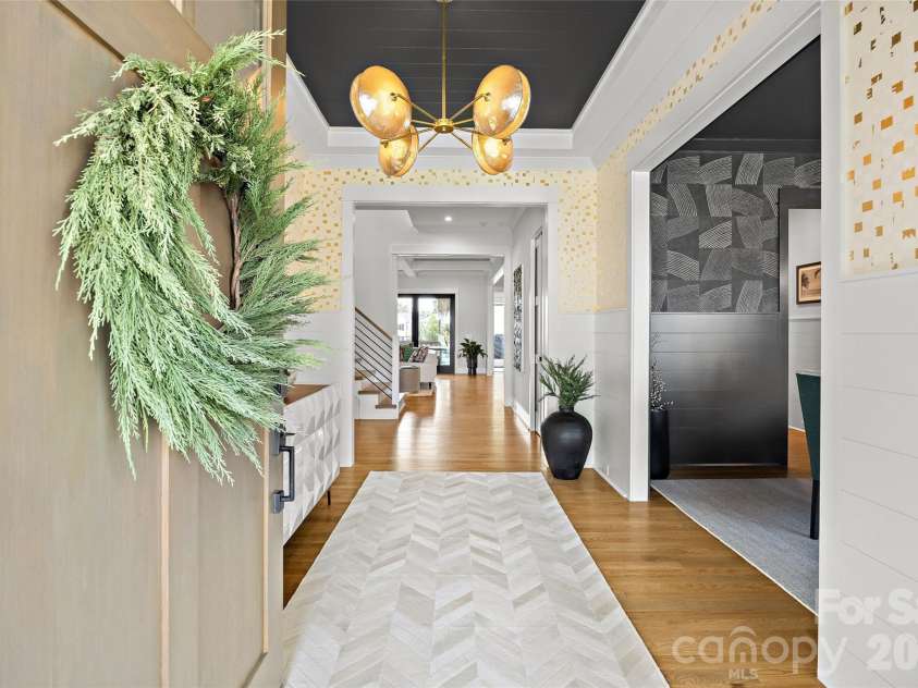 433 Atherton Street, Charlotte, NC 28203.  MLS# CAR4388968, YatesRealty ID 29096. 