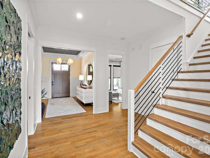 433 Atherton Street, Charlotte, NC 28203.  MLS# CAR4388968, YatesRealty ID 29096. 
