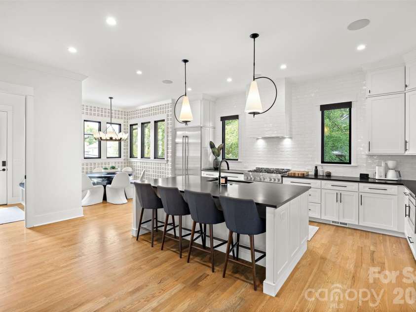 433 Atherton Street, Charlotte, NC 28203.  MLS# CAR4388968, YatesRealty ID 29096. 