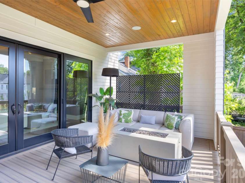 433 Atherton Street, Charlotte, NC 28203.  MLS# CAR4388968, YatesRealty ID 29096. 