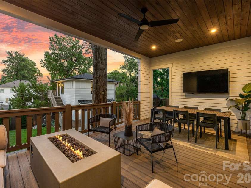 433 Atherton Street, Charlotte, NC 28203.  MLS# CAR4388968, YatesRealty ID 29096. 