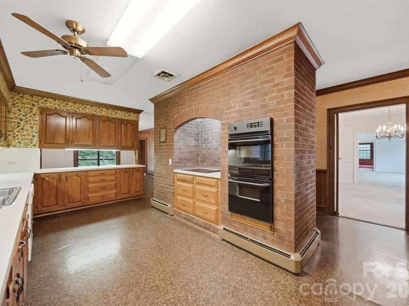1811 5th Street, Hickory, NC 28601.  MLS# CAR4387269, YatesRealty ID 29097. Kitchen