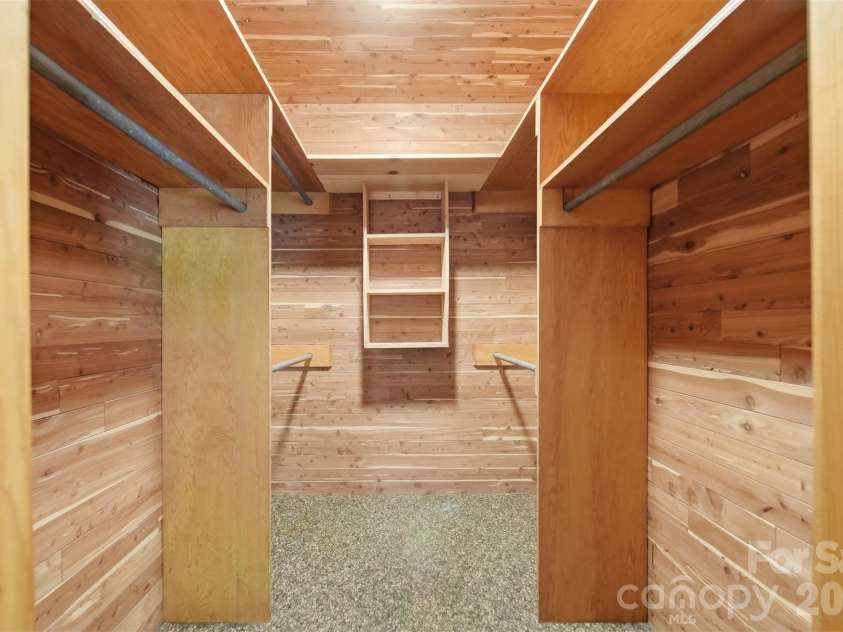 1811 5th Street, Hickory, NC 28601.  MLS# CAR4387269, YatesRealty ID 29097. Main Level Cedar Closet