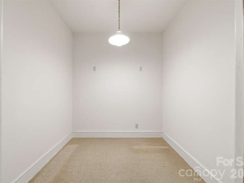 1811 5th Street, Hickory, NC 28601.  MLS# CAR4387269, YatesRealty ID 29097. Office
