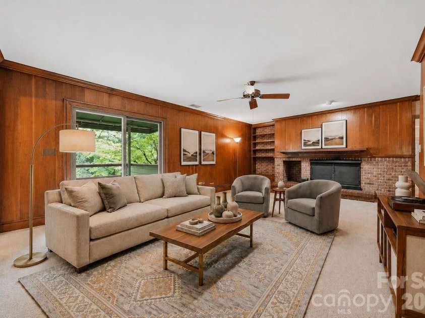 1811 5th Street, Hickory, NC 28601.  MLS# CAR4387269, YatesRealty ID 29097. Virtually Staged