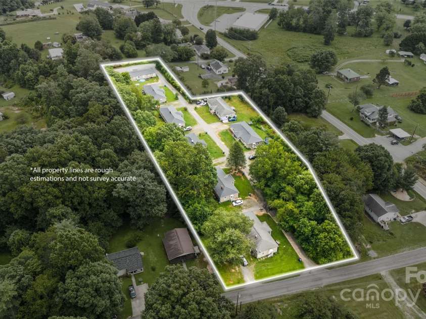 3354 Clay Apartments Court, Lenoir, NC 28645.  MLS# CAR4284516, YatesRealty ID 29097. 3354 & 3346 Clay Apartments Court