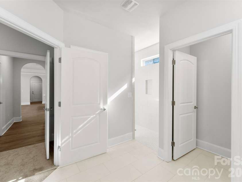 409 Newstyle Way, Gastonia, NC 28056.  MLS# CAR4389193, YatesRealty ID 29099. 
