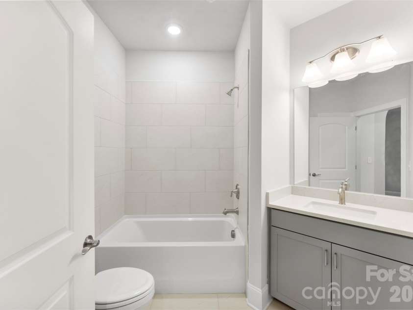 409 Newstyle Way, Gastonia, NC 28056.  MLS# CAR4389193, YatesRealty ID 29099. 