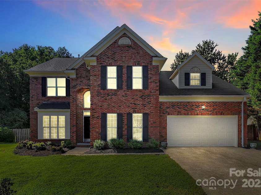 8808 Orchid Place, Charlotte, NC 28277.  MLS# CAR4284030, YatesRealty ID 29099. 