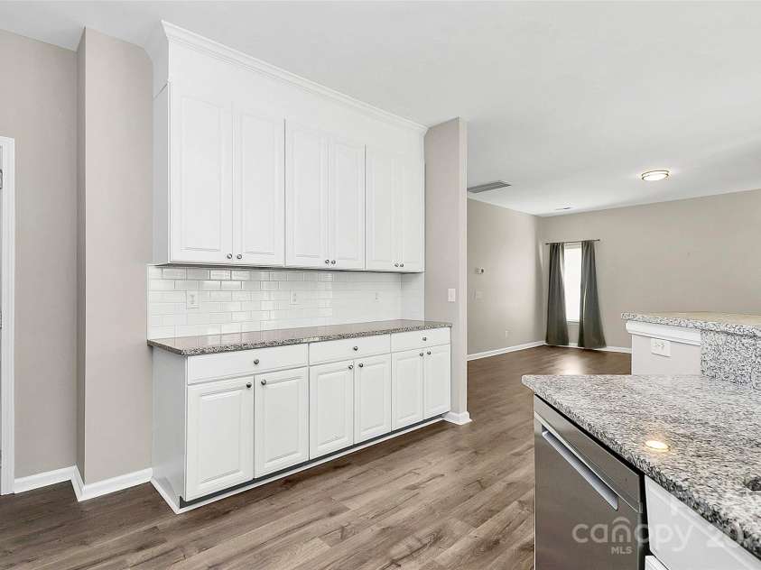 8808 Orchid Place, Charlotte, NC 28277.  MLS# CAR4284030, YatesRealty ID 29099. 
