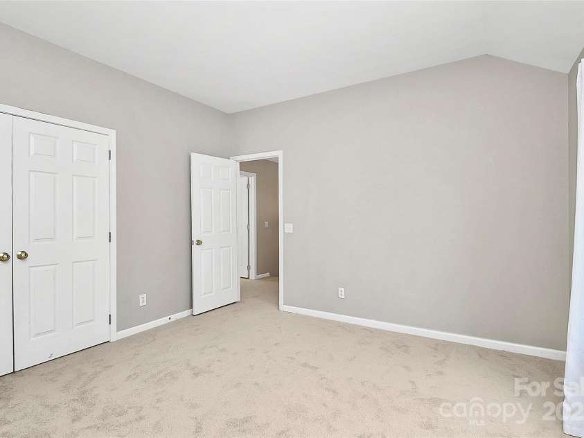 8808 Orchid Place, Charlotte, NC 28277.  MLS# CAR4284030, YatesRealty ID 29099. 