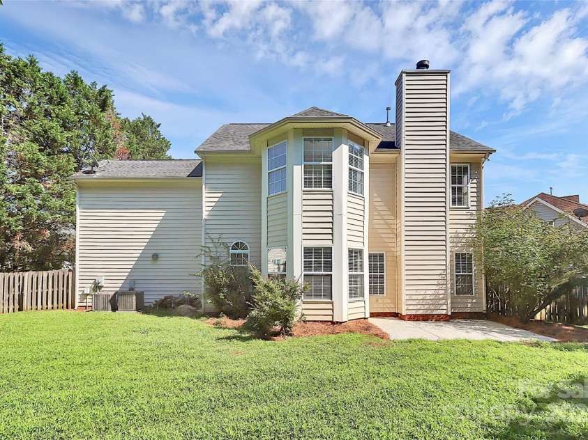 8808 Orchid Place, Charlotte, NC 28277.  MLS# CAR4284030, YatesRealty ID 29099. 