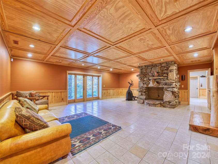 303 FLYING HAWK Road, Waynesville, NC 28786.  MLS# CAR4203494, YatesRealty ID 291. 