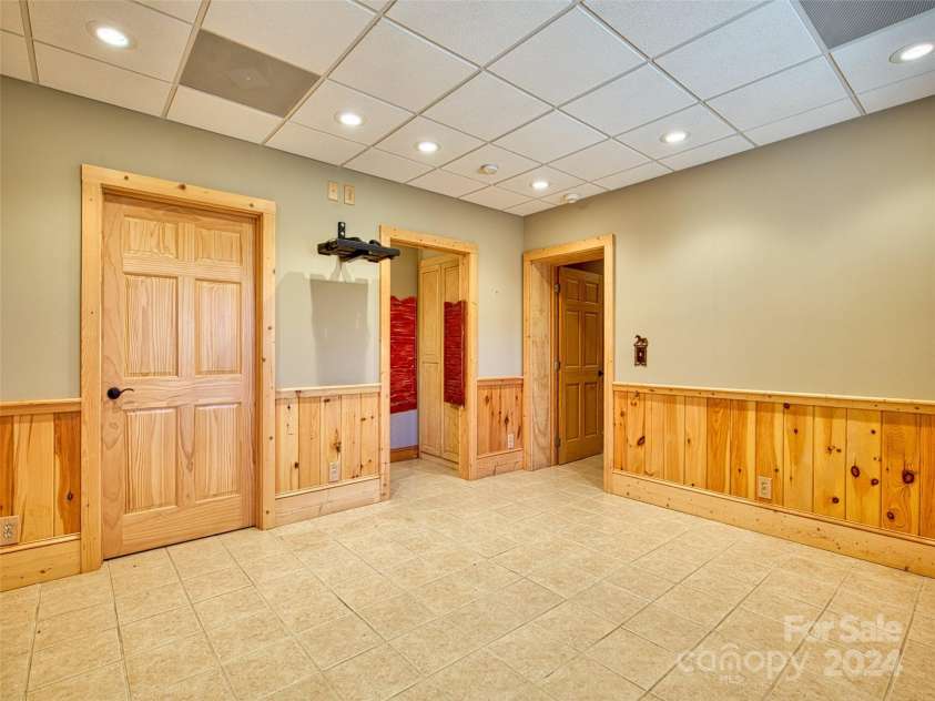 303 FLYING HAWK Road, Waynesville, NC 28786.  MLS# CAR4203494, YatesRealty ID 291. 
