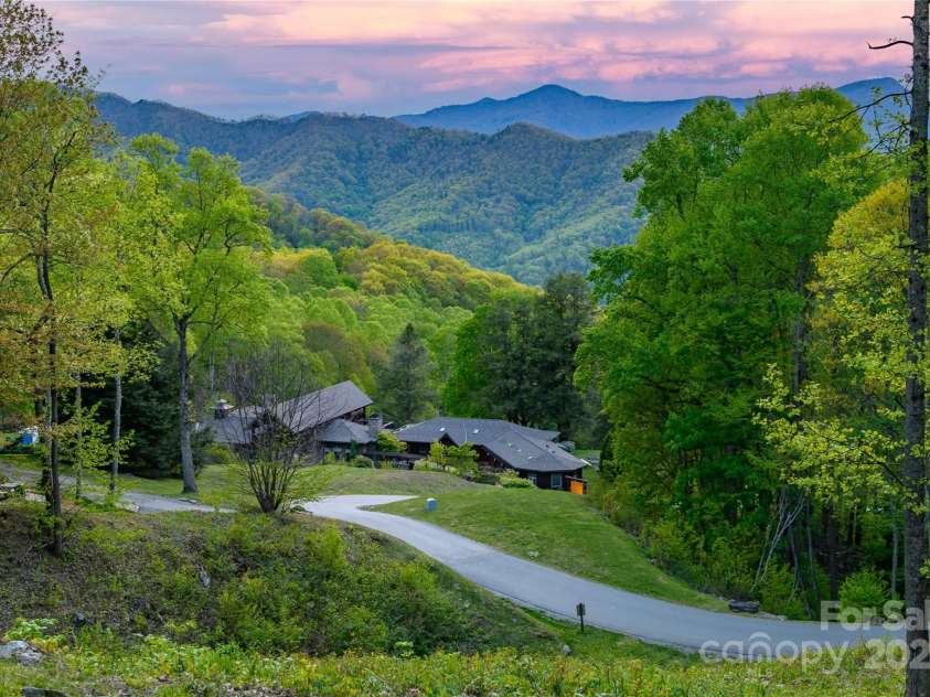 551 Macallan Drive, Waynesville, NC 28786.  MLS# CAR4305546, YatesRealty ID 291. Ascot Clubhouse