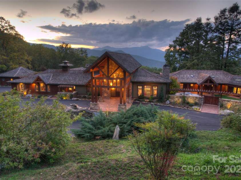 551 Macallan Drive, Waynesville, NC 28786.  MLS# CAR4305546, YatesRealty ID 291. Ascot Clubhouse