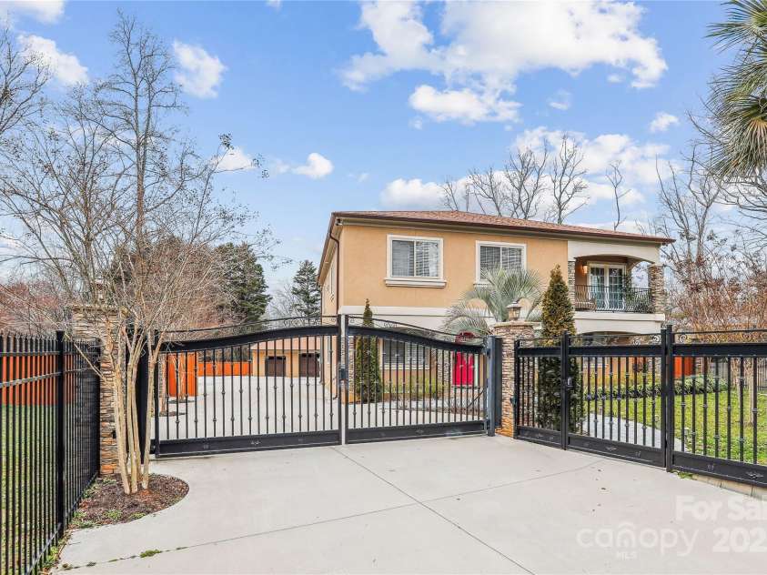 8104 Stem Court, Charlotte, NC 28227.  MLS# CAR4223686, YatesRealty ID 291. 