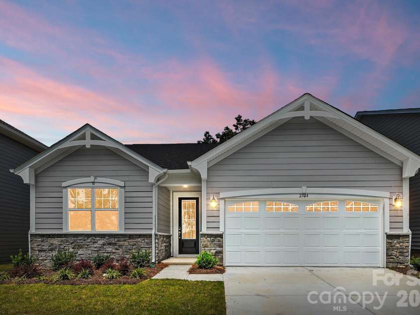 2724 Phoenix Court, Gastonia, NC 28052.  MLS# CAR4353552, YatesRealty ID 2910. 