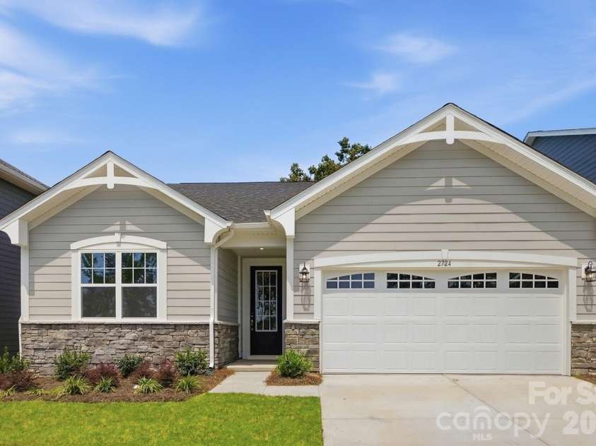 2724 Phoenix Court, Gastonia, NC 28052.  MLS# CAR4353552, YatesRealty ID 2910. 