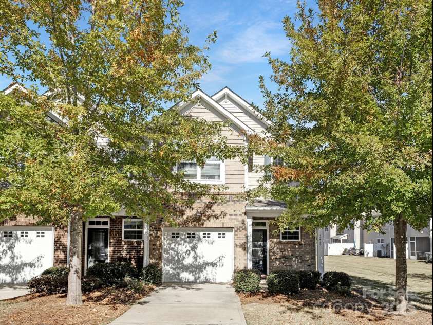 3230 Yarmouth Lane, Gastonia, NC 28056.  MLS# CAR4266370, YatesRealty ID 2910. 