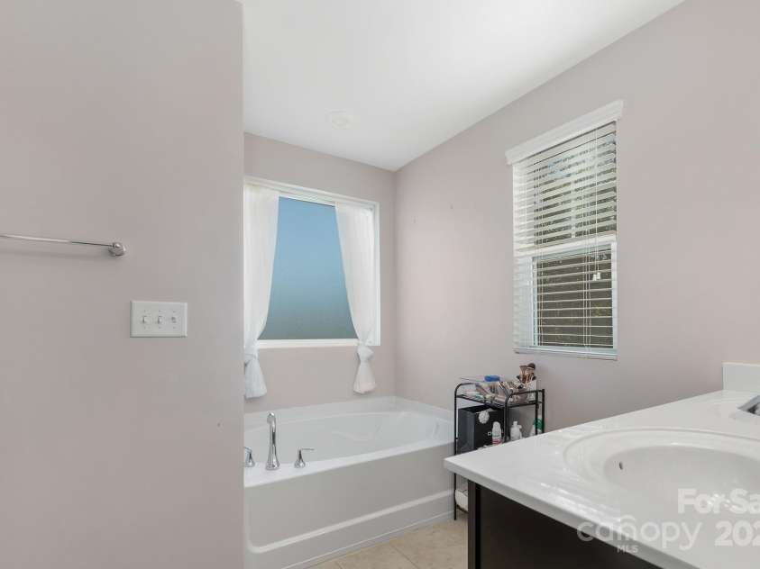 3230 Yarmouth Lane, Gastonia, NC 28056.  MLS# CAR4266370, YatesRealty ID 2910. 