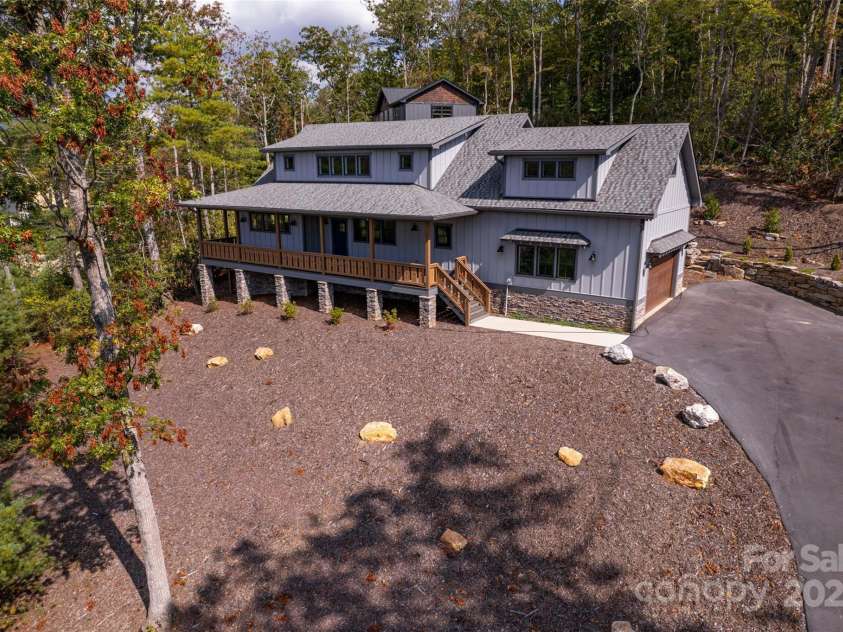 71 Crossings Circle, Fairview, NC 28730.  MLS# CAR4306682, YatesRealty ID 2910. 