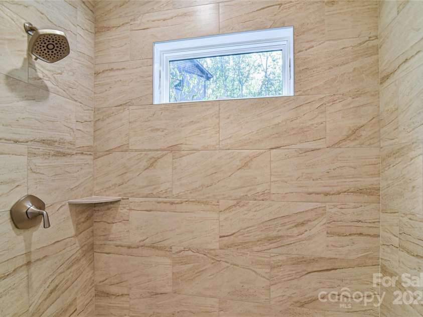 71 Crossings Circle, Fairview, NC 28730.  MLS# CAR4306682, YatesRealty ID 2910. 