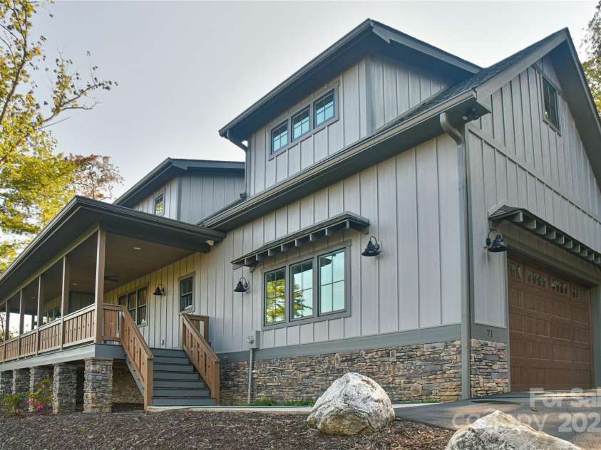 71 Crossings Circle, Fairview, NC 28730.  MLS# CAR4306682, YatesRealty ID 2910. 