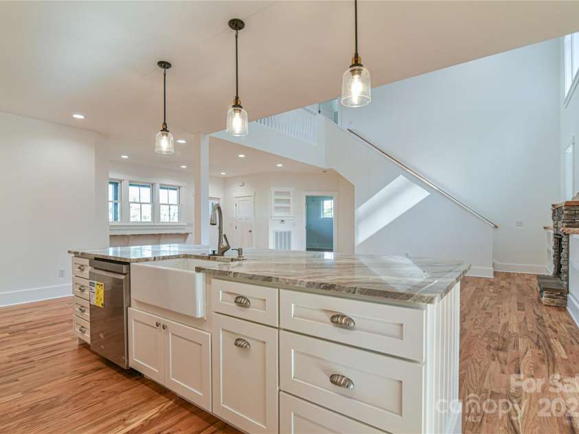 71 Crossings Circle, Fairview, NC 28730.  MLS# CAR4306682, YatesRealty ID 2910. 