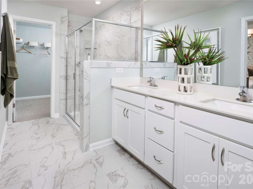 1312 Vibrant Road, Charlotte, NC 28215.  MLS# CAR4391092, YatesRealty ID 29101. 