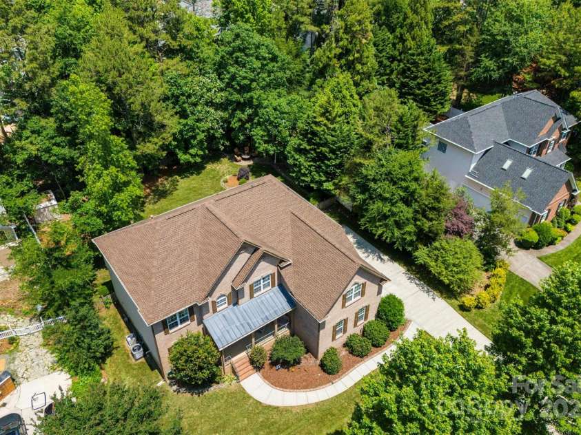 6300 Latta Springs Circle, Huntersville, NC 28078.  MLS# CAR4260746, YatesRealty ID 29101. 