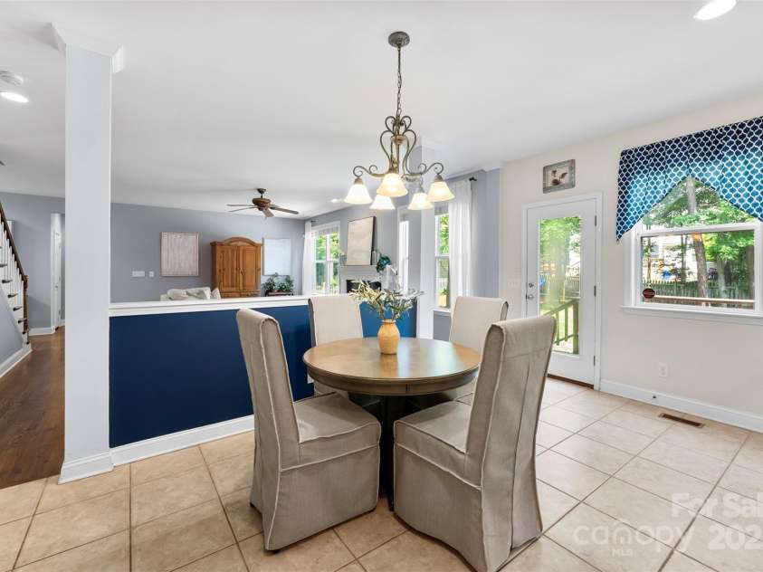 6300 Latta Springs Circle, Huntersville, NC 28078.  MLS# CAR4260746, YatesRealty ID 29101. Breakfast nook