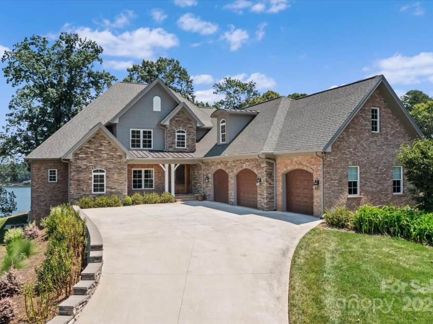 1122 Astoria Parkway, Catawba, NC 28609.  MLS# CAR4285552, YatesRealty ID 29103. 