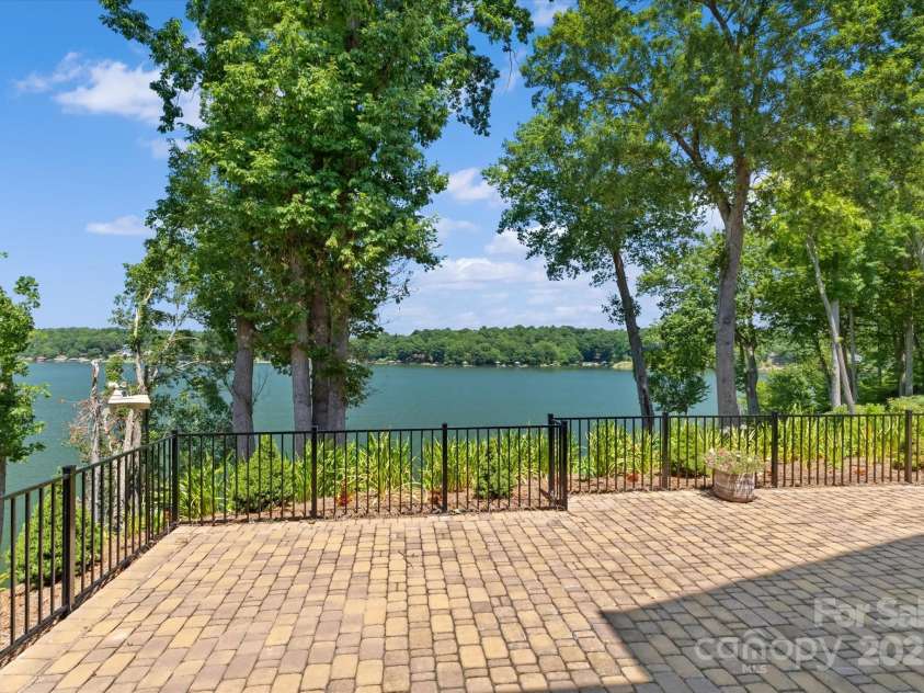 1122 Astoria Parkway, Catawba, NC 28609.  MLS# CAR4285552, YatesRealty ID 29103. 