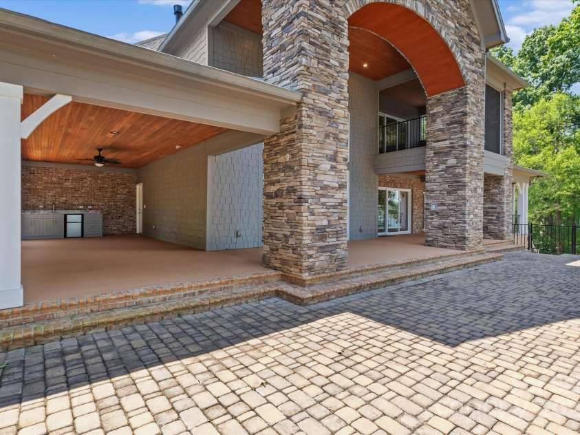 1122 Astoria Parkway, Catawba, NC 28609.  MLS# CAR4285552, YatesRealty ID 29103. 