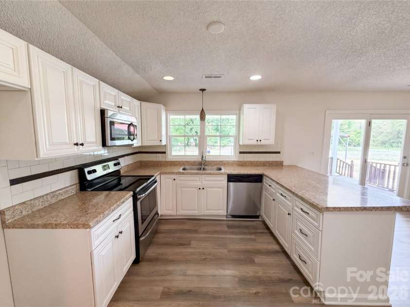 345 Mount Pleasant Road, Mount Pleasant, NC 28124.  MLS# CAR4391103, YatesRealty ID 29103. 