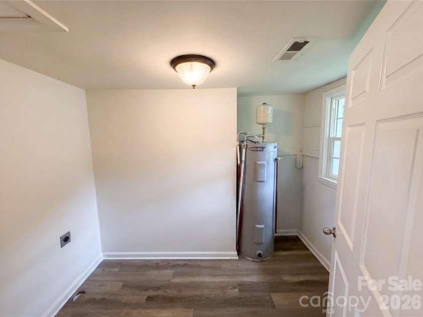 345 Mount Pleasant Road, Mount Pleasant, NC 28124.  MLS# CAR4391103, YatesRealty ID 29103. 