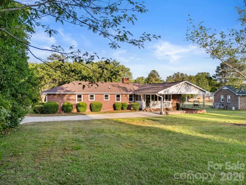 1447 Sullivan Street, Rock Hill, SC 29730.  MLS# CAR4362213, YatesRealty ID 29104. BACK YARD