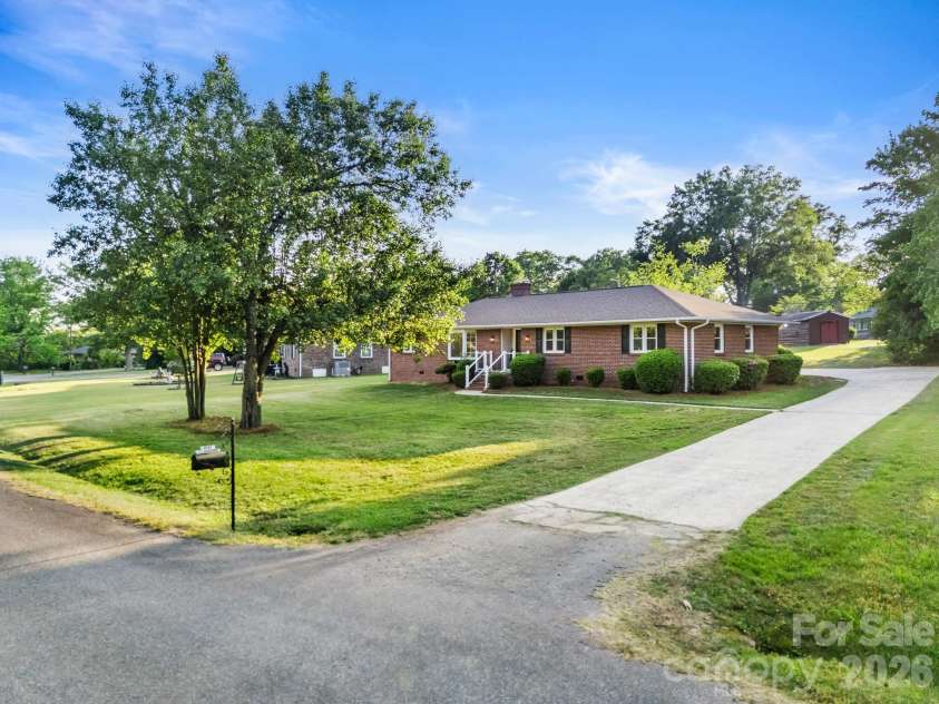 1447 Sullivan Street, Rock Hill, SC 29730.  MLS# CAR4362213, YatesRealty ID 29104. DRIVEWAY
