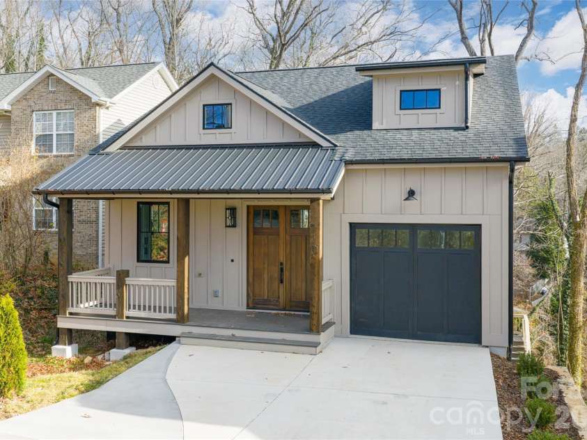 110 Unadilla Avenue, Asheville, NC 28803.  MLS# CAR4249602, YatesRealty ID 29105. 