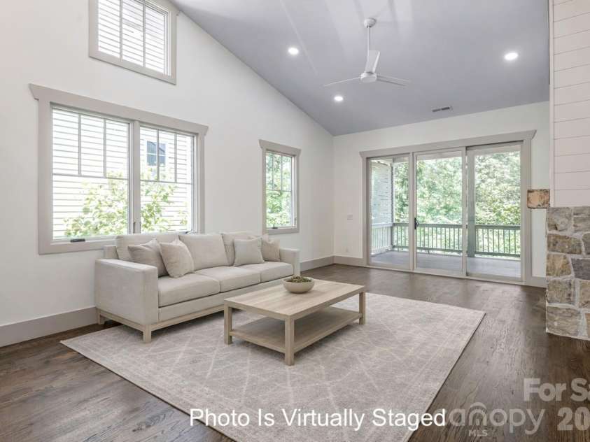 110 Unadilla Avenue, Asheville, NC 28803.  MLS# CAR4249602, YatesRealty ID 29105. Living room