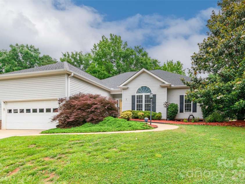 278 Chelveston Drive, Rock Hill, SC 29732.  MLS# CAR4391625, YatesRealty ID 29106. 