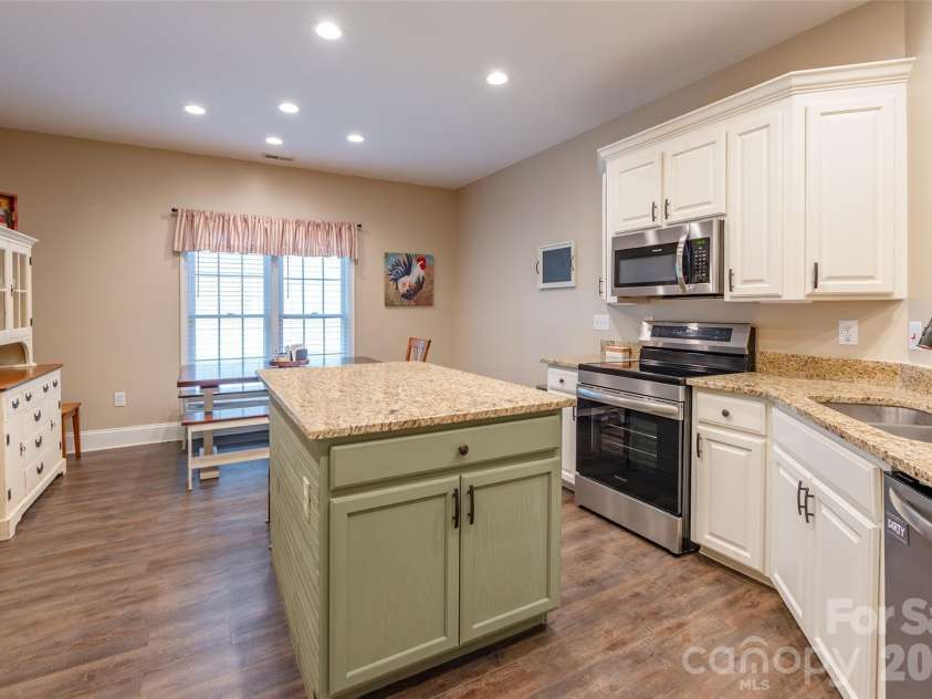 278 Chelveston Drive, Rock Hill, SC 29732.  MLS# CAR4391625, YatesRealty ID 29106. 