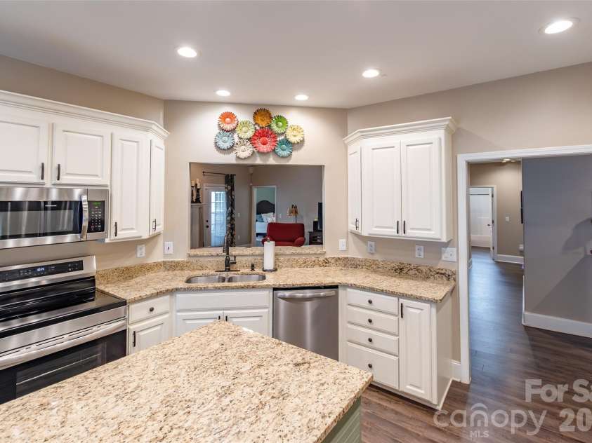 278 Chelveston Drive, Rock Hill, SC 29732.  MLS# CAR4391625, YatesRealty ID 29106. 