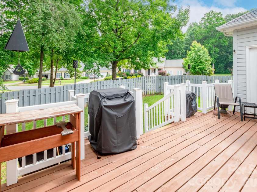 278 Chelveston Drive, Rock Hill, SC 29732.  MLS# CAR4391625, YatesRealty ID 29106. 